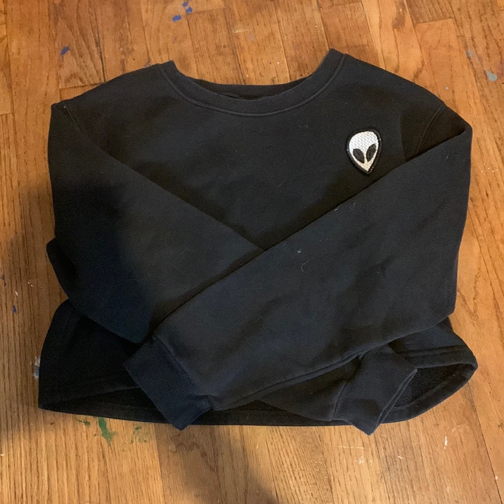 Cropped crewneck